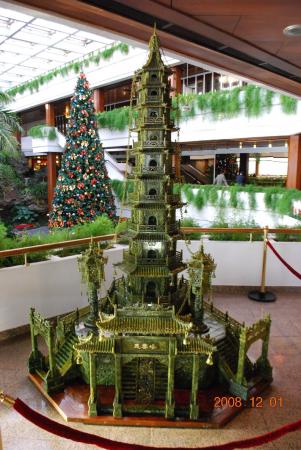 Jade sculpture at White Swan Hotel